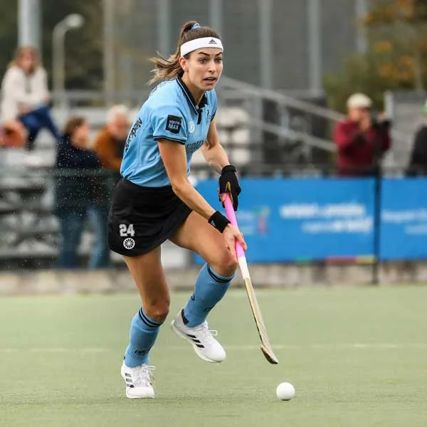 Eva Drummond-de Goede - Tijdens de master heb ik meer zelfvertrouwen gekregen in mijn eigen kunnen naast hockey - Johan Cruyff Institute