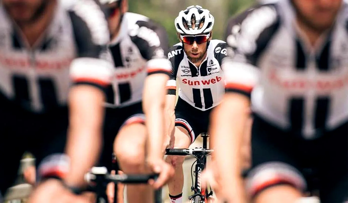 “Live slow, ride fast”, the motto of a coach named Laurens Ten Dam
