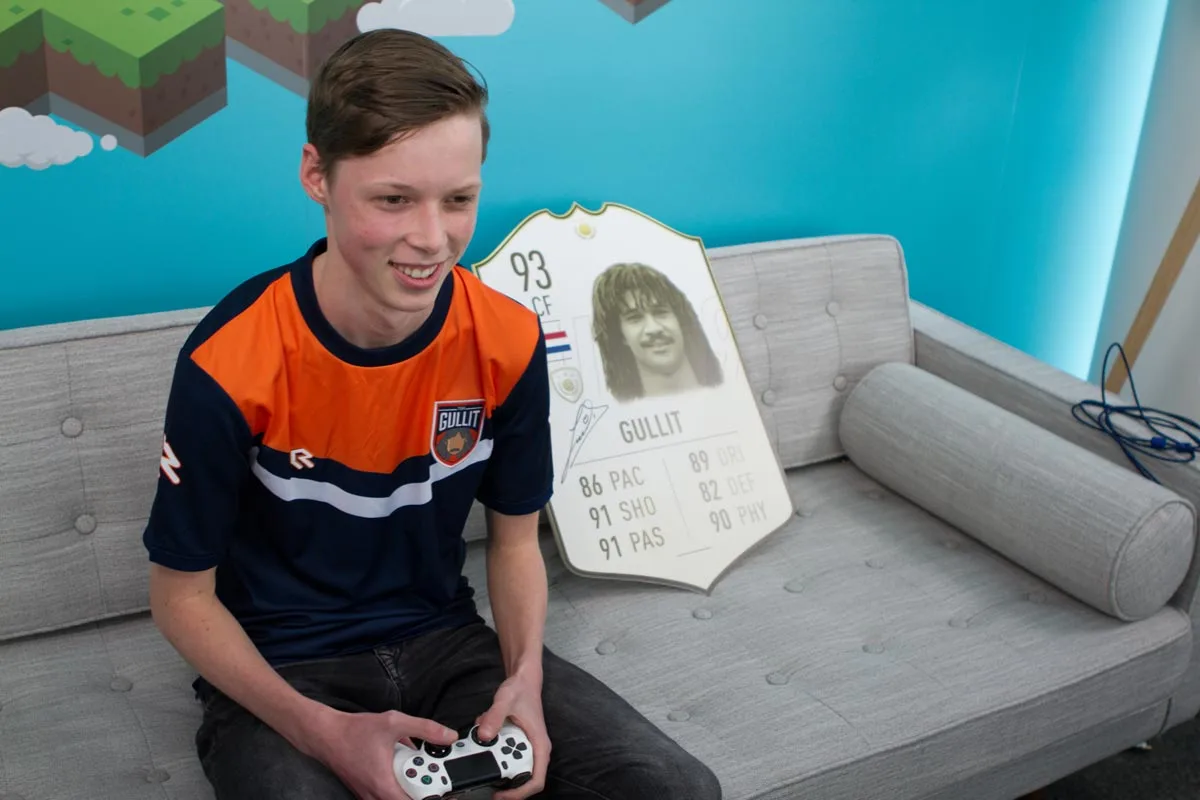 Johan Cruyff Academy acoge a profesionales de eSports por primera vez en clase