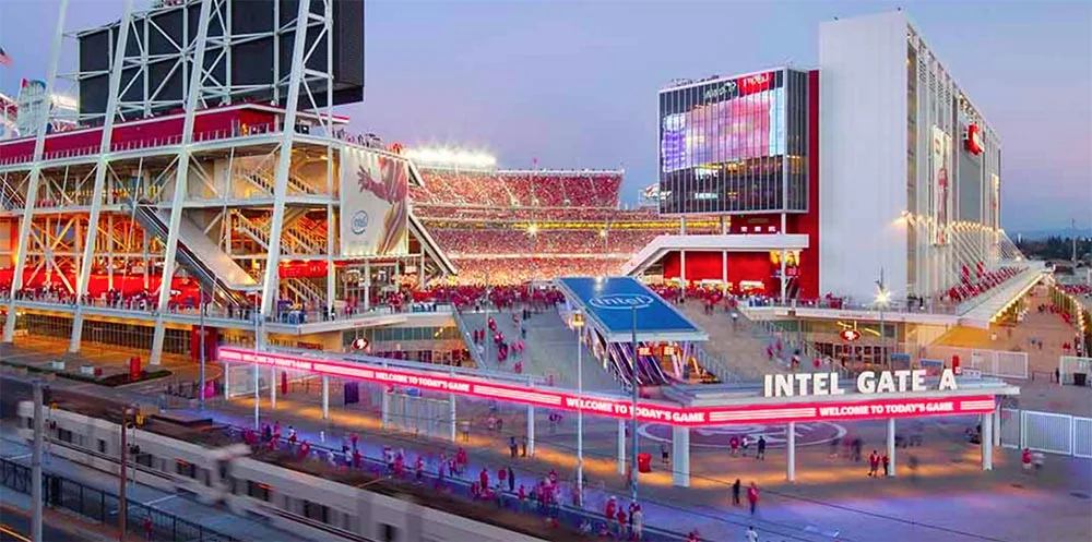 Smart Stadiums: If you cannot beat your enemy, team up with him - Johan Cruyff Institute