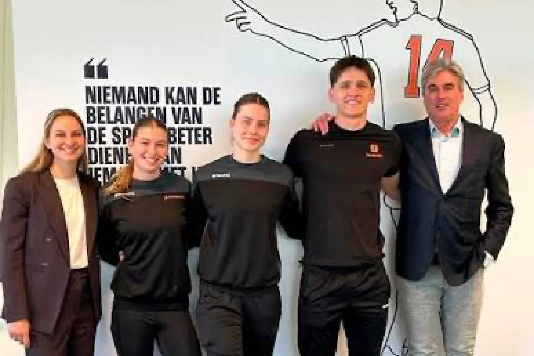 Celebrando el décimo aniversario de Johan Cruyff Academy Groningen en el nuevo Cruyff Education Hub Heerenveen